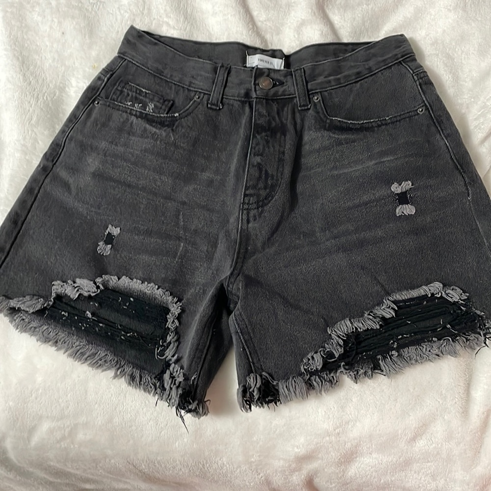 Forever 21 High Waisted Destroyed Raw Hem 5” Jean Shorts